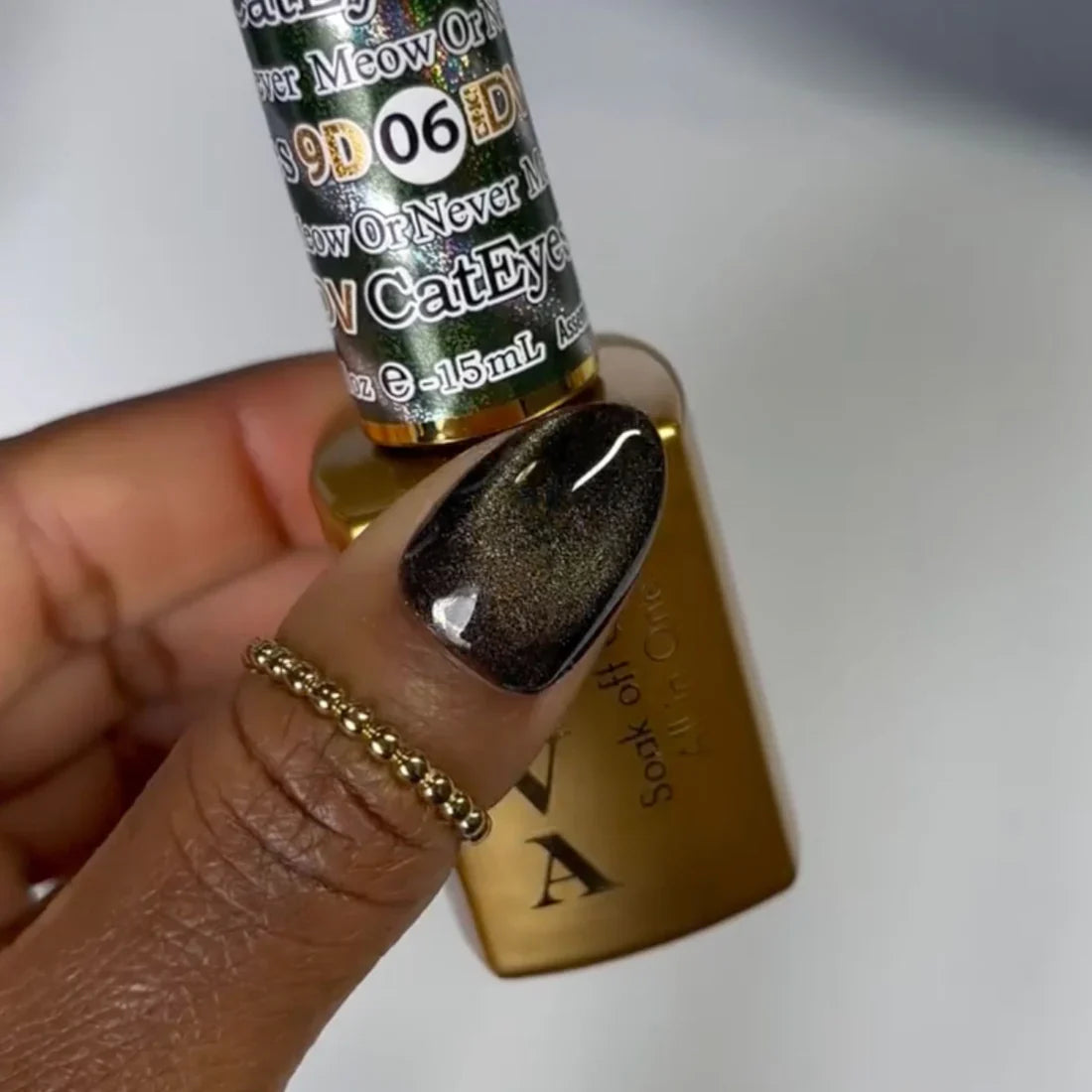 DIVA 9D Cat Eye Glassball - #06 Meow Or Never