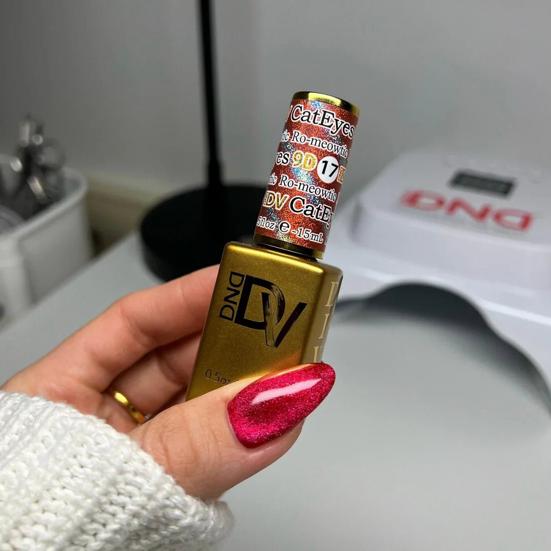 DIVA 9D Cat Eye Candy - #17 Ro-meowtic