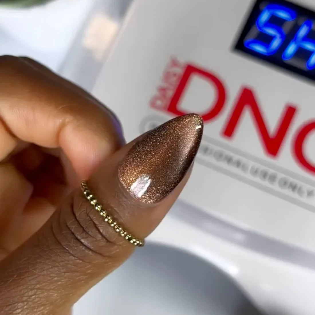 DIVA 9D Cat Eye Candy - #18 Toffee Crisp