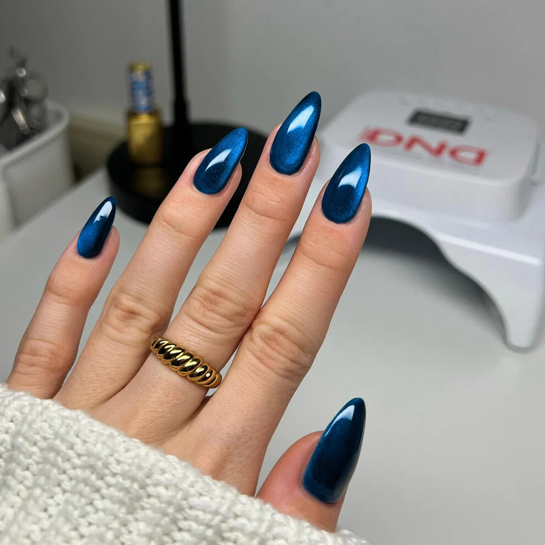 DIVA 9D Cat Eye Glassball - #04 Loyal To You