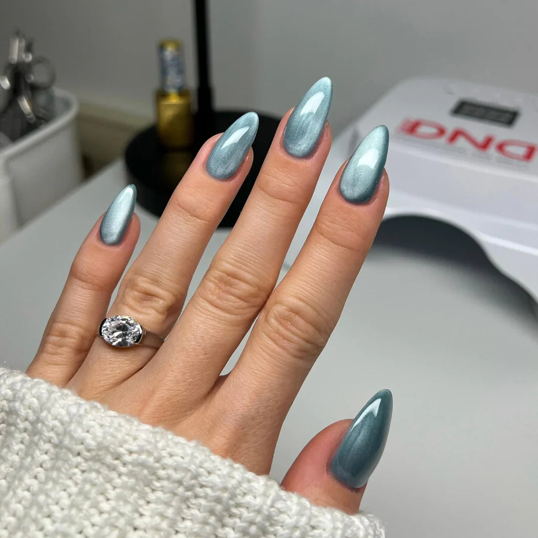 DIVA 9D Cat Eye Glassball - #10 Glass Slipper